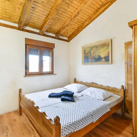 Vila Callista With Pool Budak