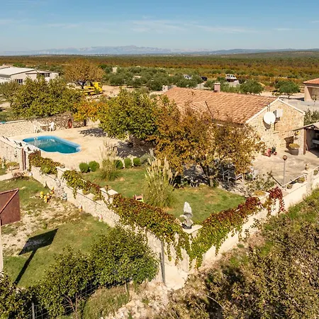 Callista With Pool Vila