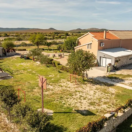 Callista With Pool Vila